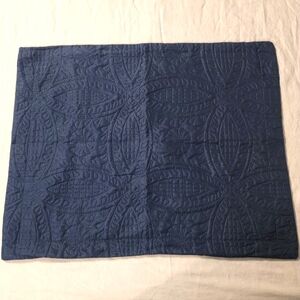 ⏳ Get it for $5 Matelasse quilted pillow sham navy blue standard size NWOT